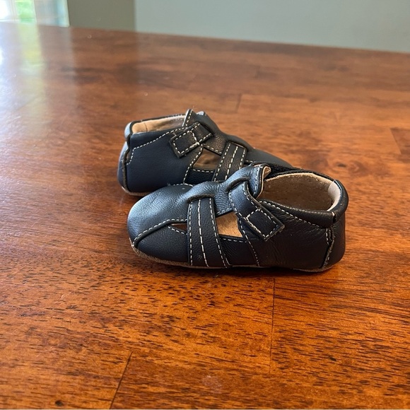 Livie and Luca navy first walkers leather shoes size 0-6 months - Picture 3 of 9